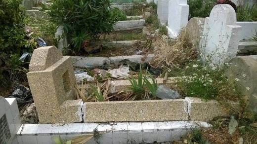 نبش قبر سيدة حديثة الدفن وتلطيخ وجهها بالتراب في سطات