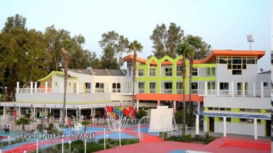 المركب السياحي كرين بارك بسطات في حلته الجديدة يرحب بكم ويوفر لكم أجواء ممتعة رفقة عائلاتكم