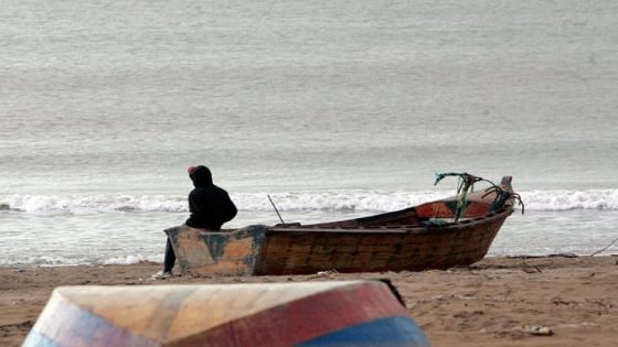 عائلات بالبروج تعيش على أعصابها جراء انقطاع أخبار أبنائها بعرض البحر