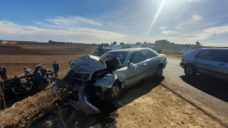 ارتفاع حصيلة ضحايا حادثة السير التي وقعت بعد زوال اليوم بطريق كيسر الى ثلاث قتلى