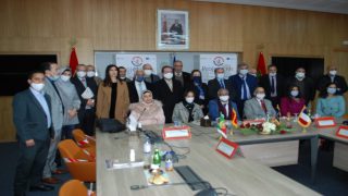 جامعة الحسن الأول تراهن على مأسسة مصالح التكوين بالتبادل بين الجامعة و الشركاء من النسيج الاقتصادي عبر مشروع طموح لدعم الكفاءات