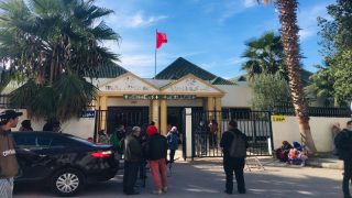 ايداع ثلاثة اعوان سلطة وسيدة سجن عين علي مومن بتهمة النصب والاحتيال