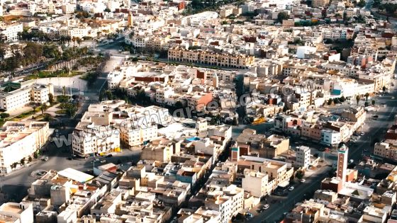 اكشاك سطات: اقتصاد ريع يكرس مثل “زيد الشحمة في ظهر المعلوف”