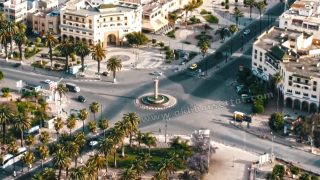 عودة ميمونة بعد عطلة قصيرة ودائمة للمدينة