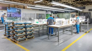 ماذا يقع بشركة روكا؟