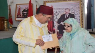 عمالة سطات تودع حجاج الإقليم وتدعوهم لأداء مناسكهم بكل خشوع وإعطاء أفضل صورة عن المغرب