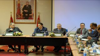 النقابات التعليمية تستنكر اسلوب عامل الاقليم في دورة المجلس الاقليمي وتتضامن مع المدير الاقليمي للتعليم