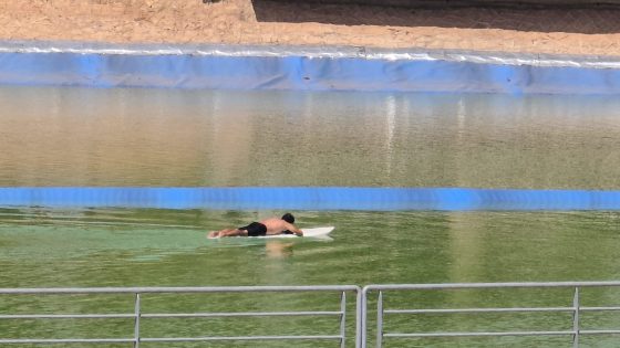 بحيرة المزامزة.. مشروع متعثر يتحول إلى مصدر خطر بدل متنفس