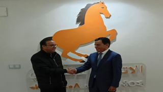 الاتحاد الدستوري يستقطب رجل الأعمال محمد شيكر